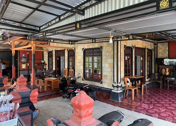 Warung Jojo And Habitación en casa particular Munduk
