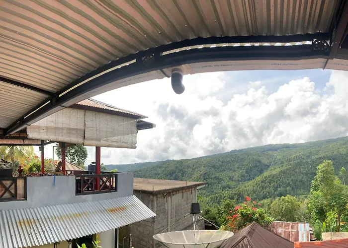 Warung Jojo And Habitación en casa particular Munduk